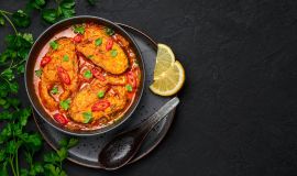 Zupa rybna z red curry – przepis Jarka Walczyka