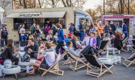 Smażone menu w foodtrucku – jak zadbać o jakość, higienę i efektywność pracy?
