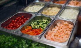 Letnia logistyka w profesjonalnej gastronomii – mistrzostwo organizacji w sezonie plenerowych imprez i wesel (część 2 z 3) 