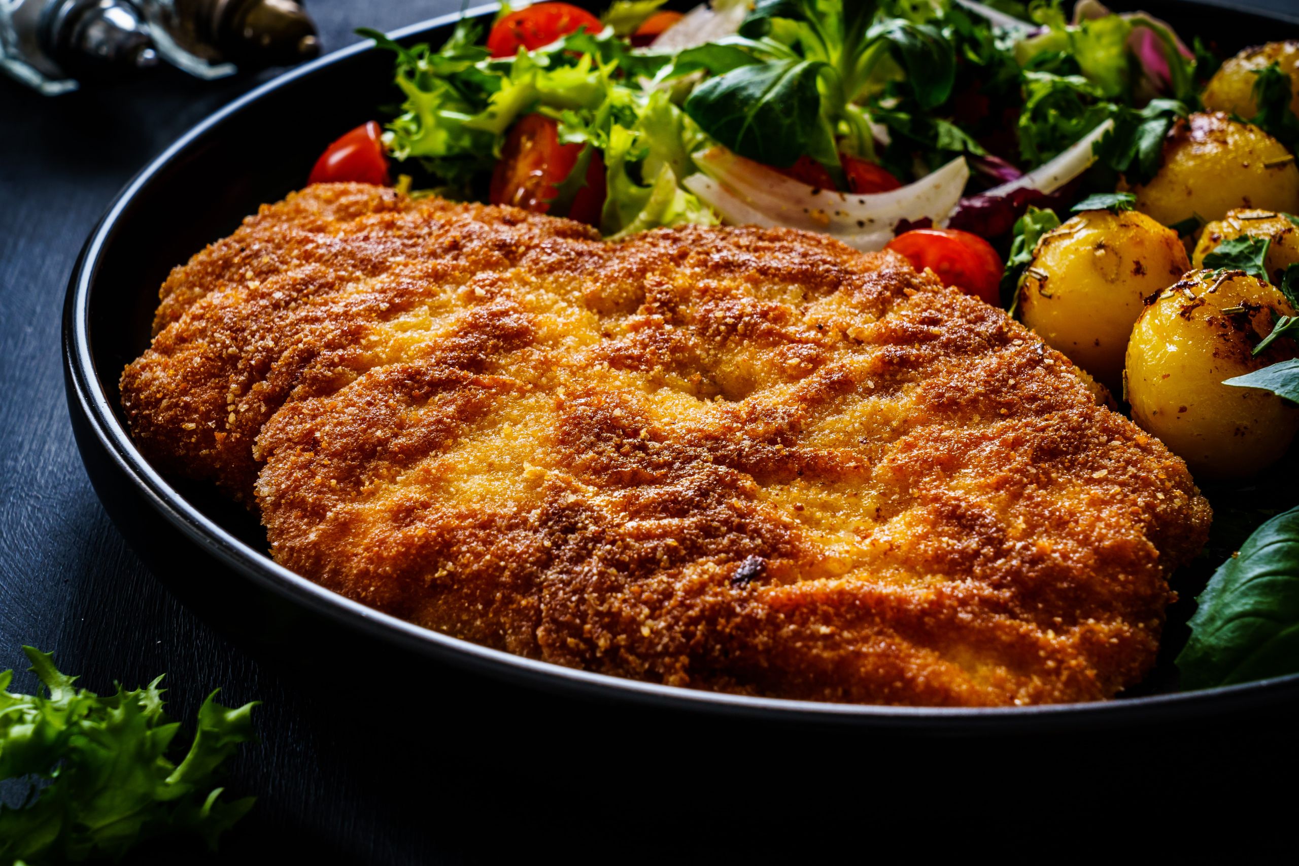 Od domowego hitu do gwiazdy restauracji – schabowy w nowoczesnej gastronomii 